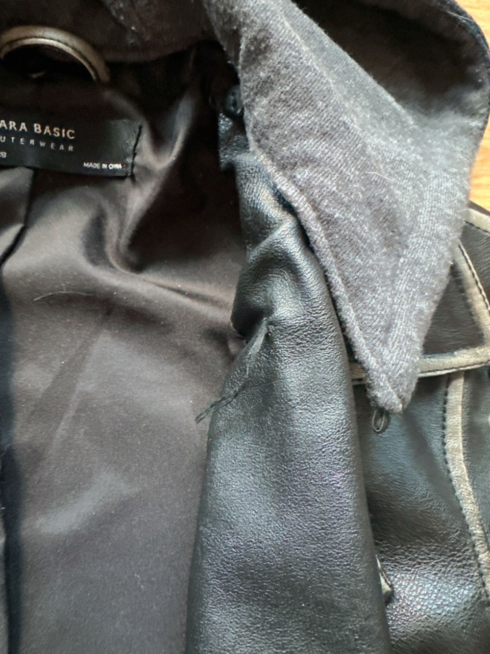 Zara Basic Vintage Black Faux Leather Moto Jacket Studded Hooded Belted Size M - Picture 7 of 8